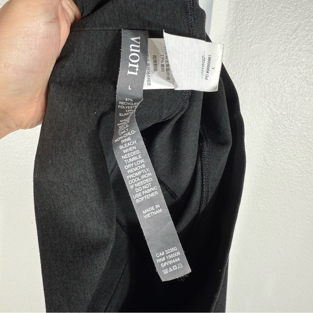 Vuori Clean Elevation Legging Black Heather VW444 Size Large 25” Inseam - Picture 5 of 7